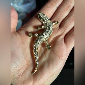 Vintage Rhinestone Lizard Brooch Gold Tone Gecko Pin